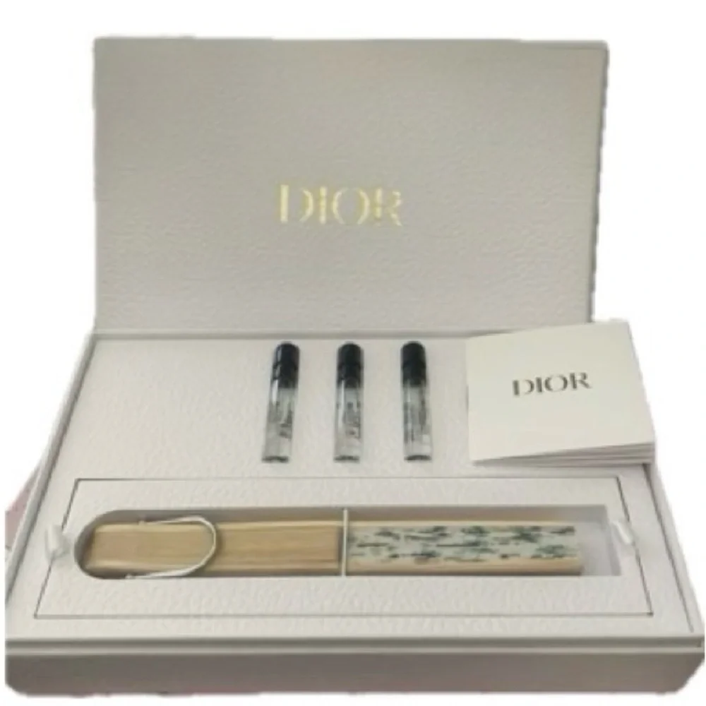 Dior Mini fan and perfume - Picture 2 of 5